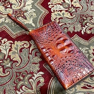 Brahmin Clutch (Melbourne)